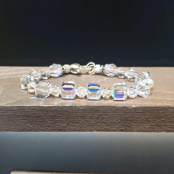 6 Inch 925 Sterling Silver Clear Crystal Cute Clasp Bracelet - Picture 1 of 6